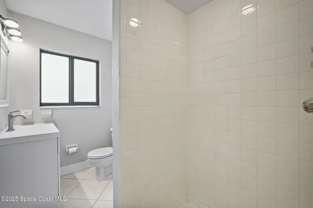 $1,700 | 201 Cocoa Isles Boulevard, Unit 3, Cocoa Beach, FL 32931