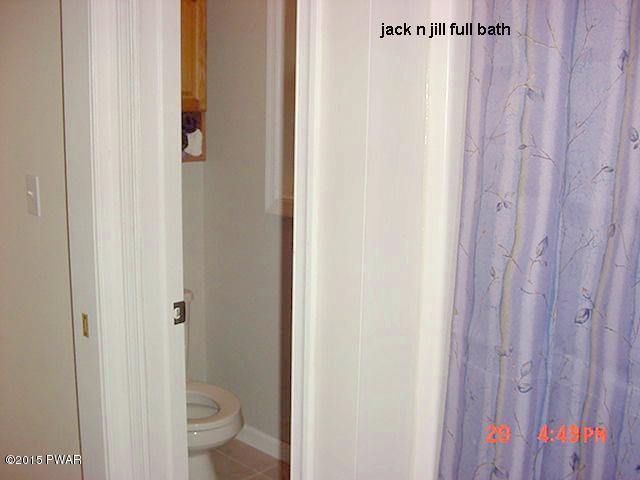 192 Oak Ridge Drive Milford, PA 18337 - Photo 23 of 27