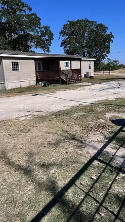 $2,400 | 44 Lake Falls Lane, Huntsville, TX 77320