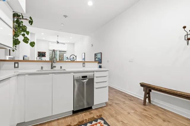 $429,000 | 630 Thomas L Berkley Way, Unit 403, Oakland, CA 94612