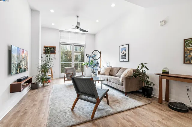 $429,000 | 630 Thomas L Berkley Way, Unit 403, Oakland, CA 94612