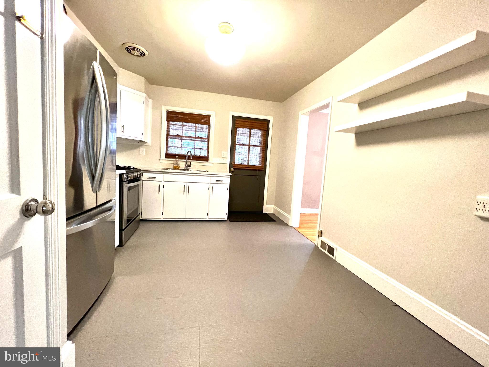 8134 Glen Gary Road Towson, MD 21286 - Photo 6 of 26 Kitchen