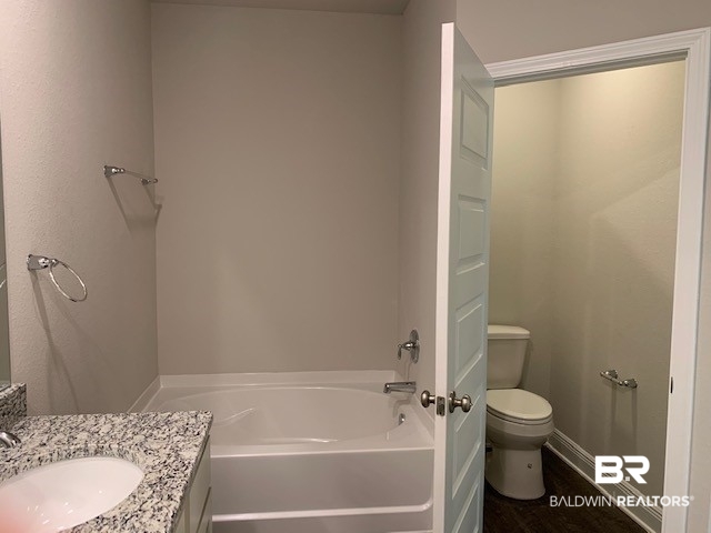 9304 Sitka Drive, Unit 90 Foley, AL 36535 - Photo 14 of 21 Master Soaking Tub