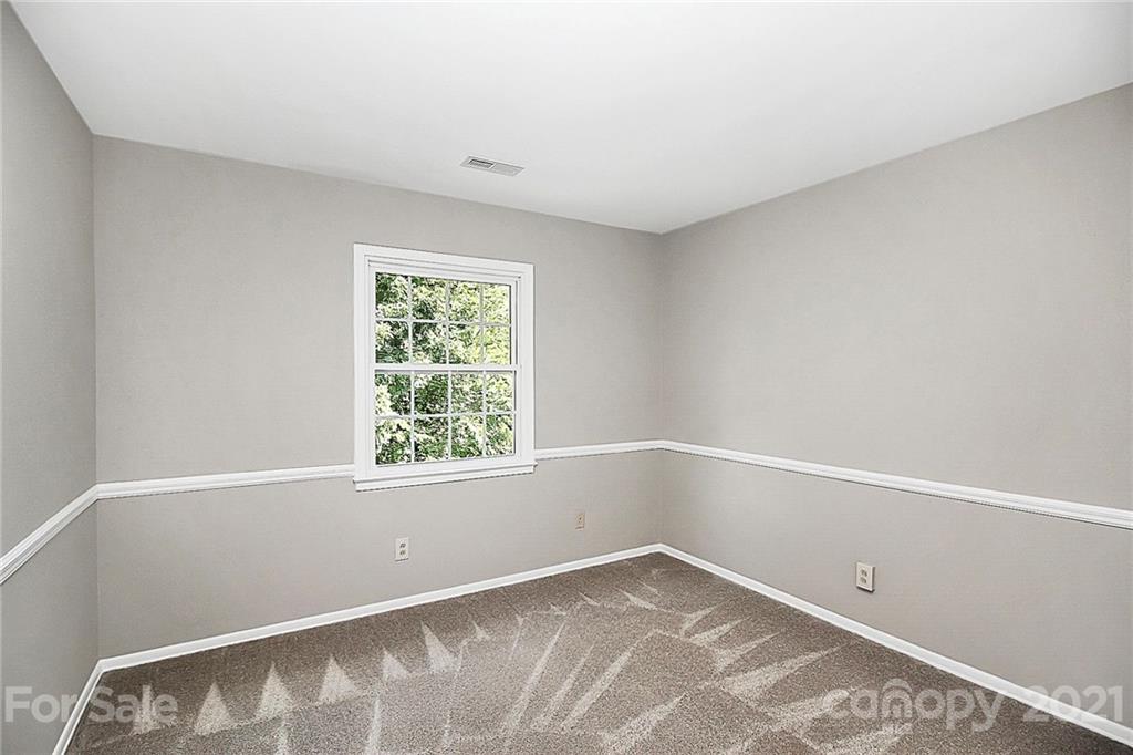 8342 Knights Bridge Road Charlotte, NC 28210 - Photo 17 of 32 Gallery Image 17