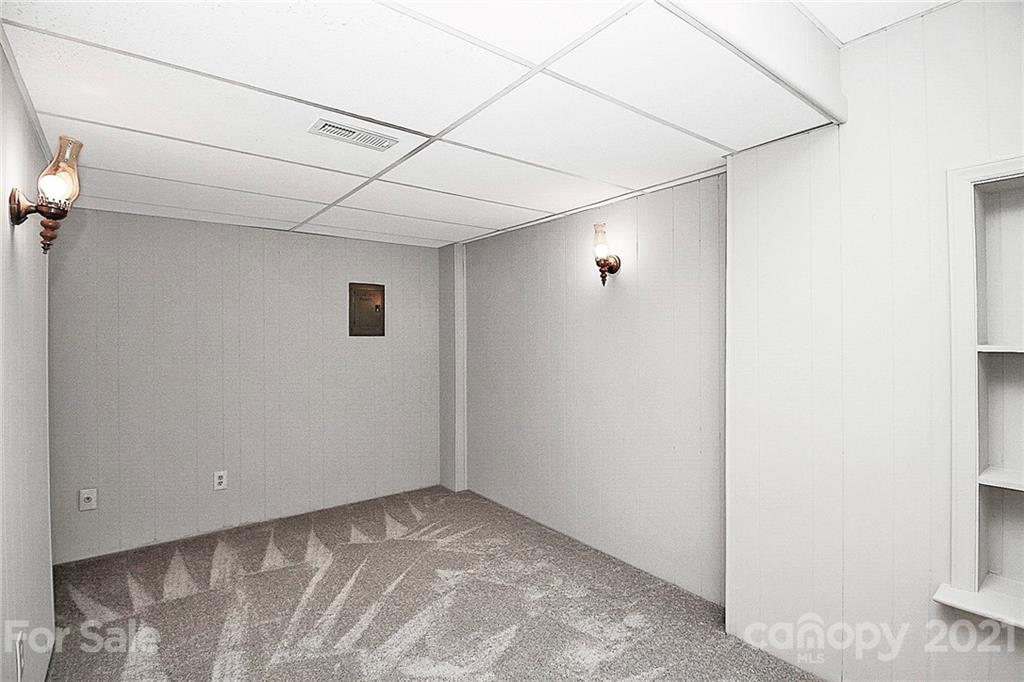 8342 Knights Bridge Road Charlotte, NC 28210 - Photo 27 of 32 Gallery Image 27