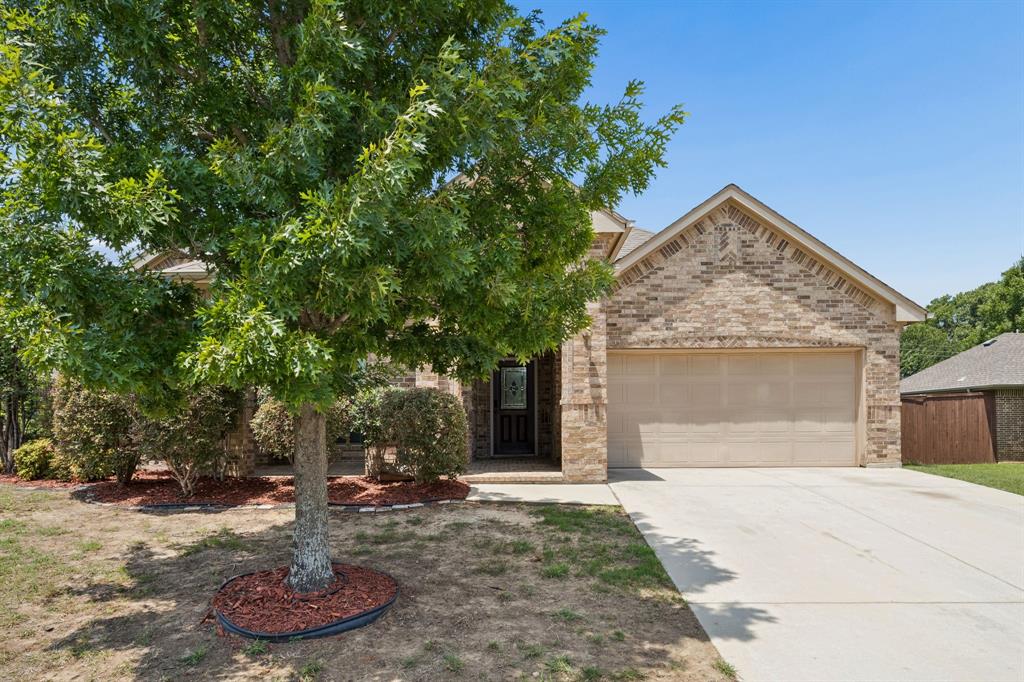 425 Corriente Trail Azle, TX 76020 - Photo 2 of 29
