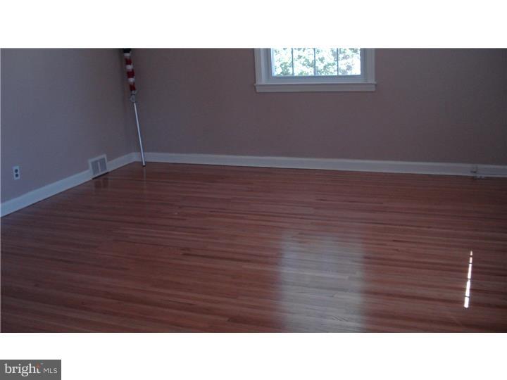 324 Lynn Road Springfield, PA 19064 - Photo 5 of 9