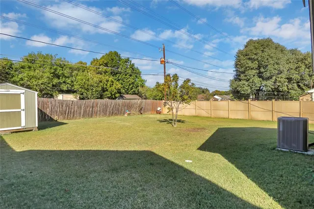 $240,000 | 5400 Creek Valley Drive, Arlington, TX 76018