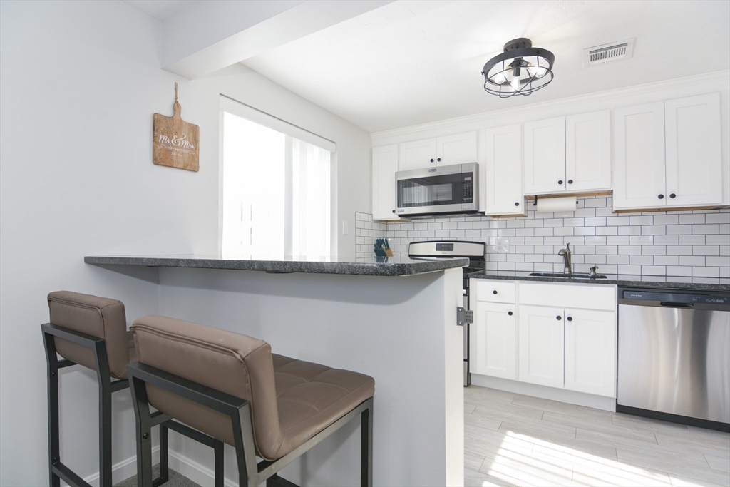 360 Littleton Road, Unit A4 Chelmsford, MA 01824 - Photo 7 of 29 Gallery Image 7