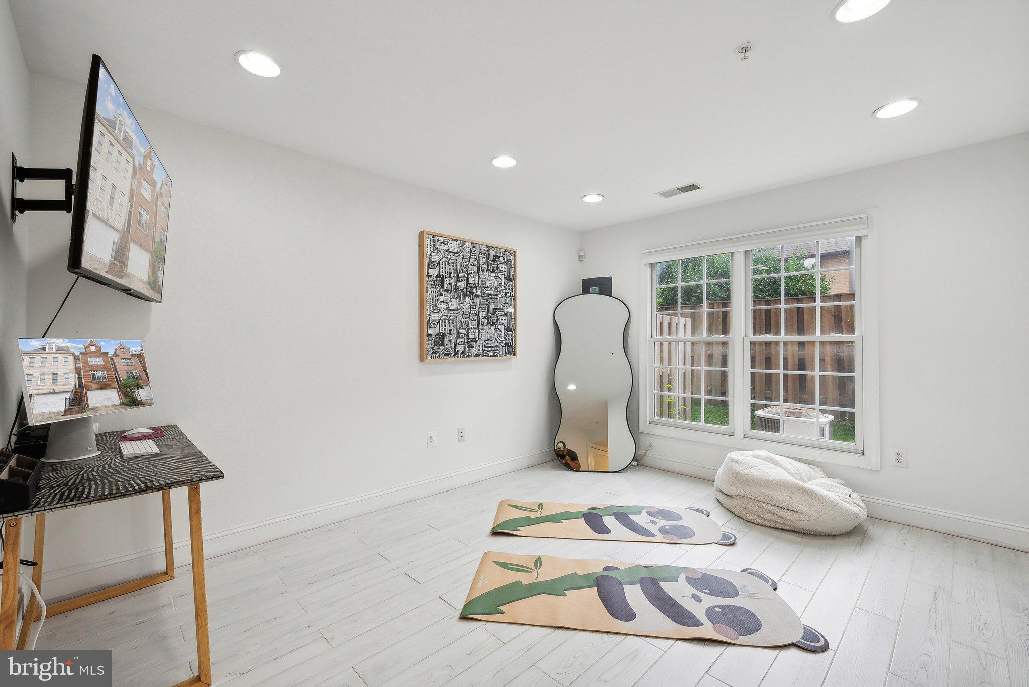 12007 Montrose Park Place Rockville, MD 20852 - Photo 28 of 31