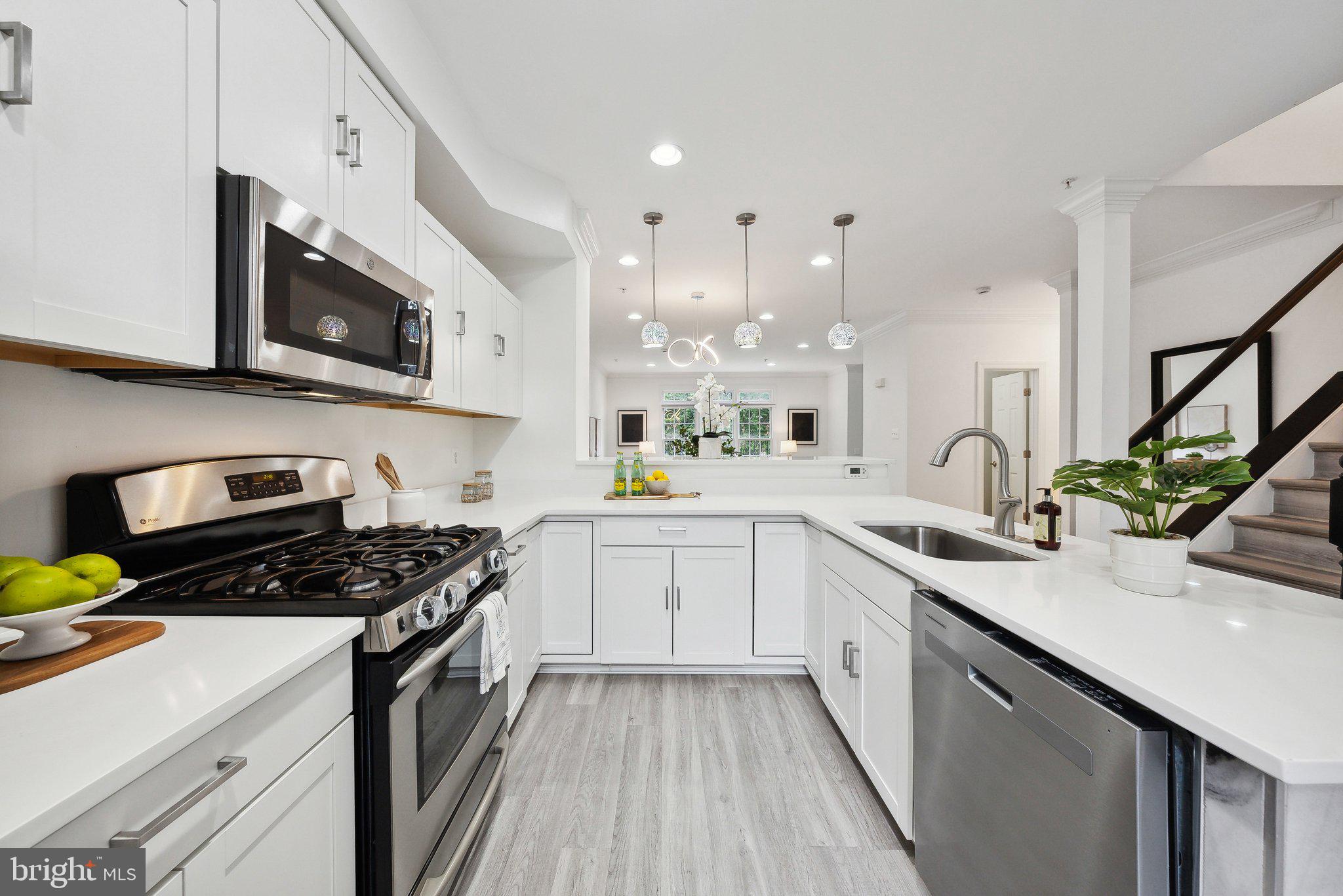 12007 Montrose Park Place Rockville, MD 20852 - Photo 7 of 31