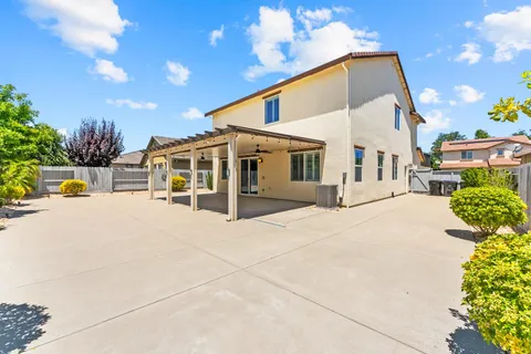 $620,000 | 5453 Mossy Stone Way, Rancho Cordova, CA 95742