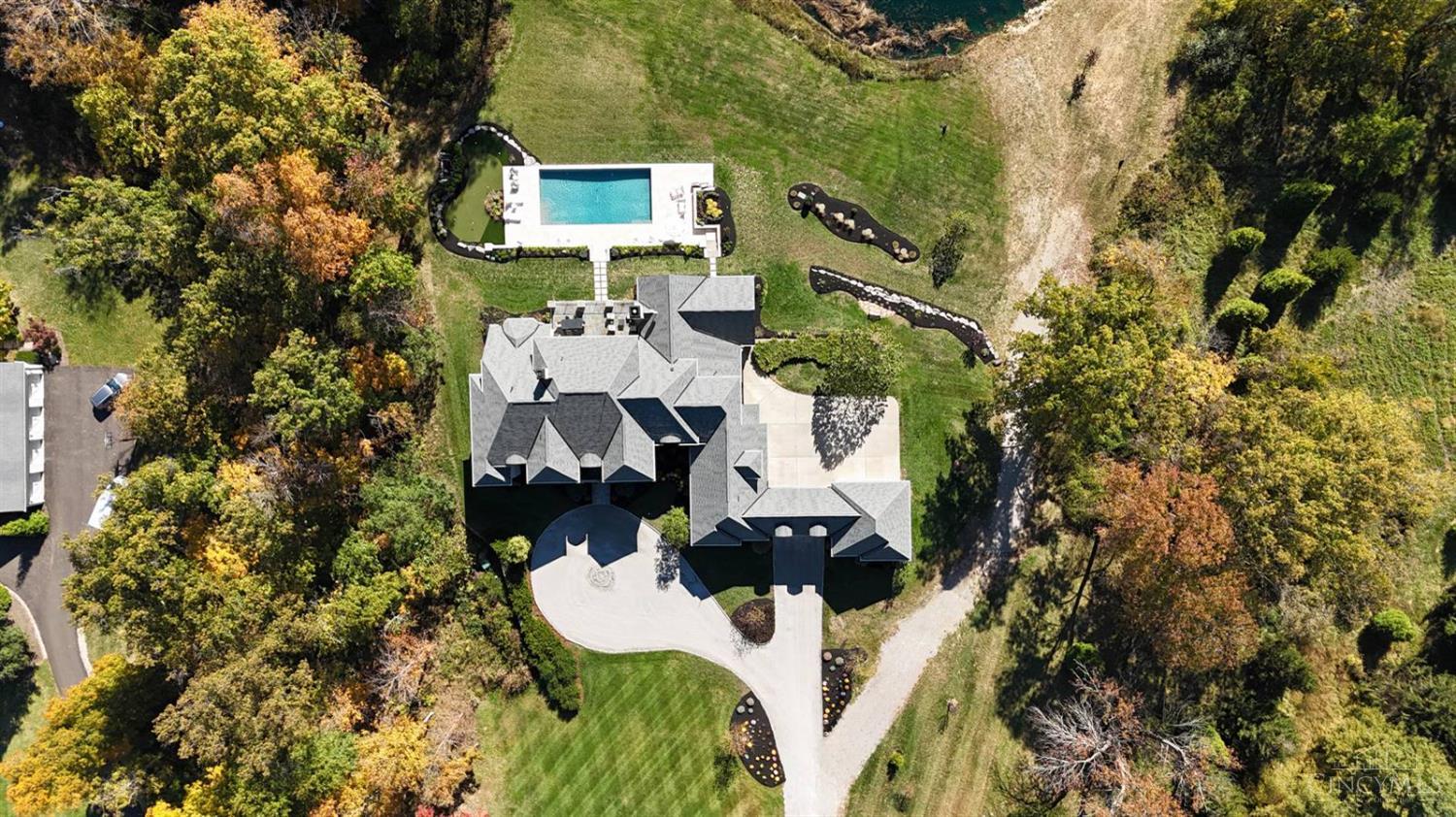 9725 Cunningham Road Cincinnati, OH 45243 - Photo 15 of 19 Gallery Image 15