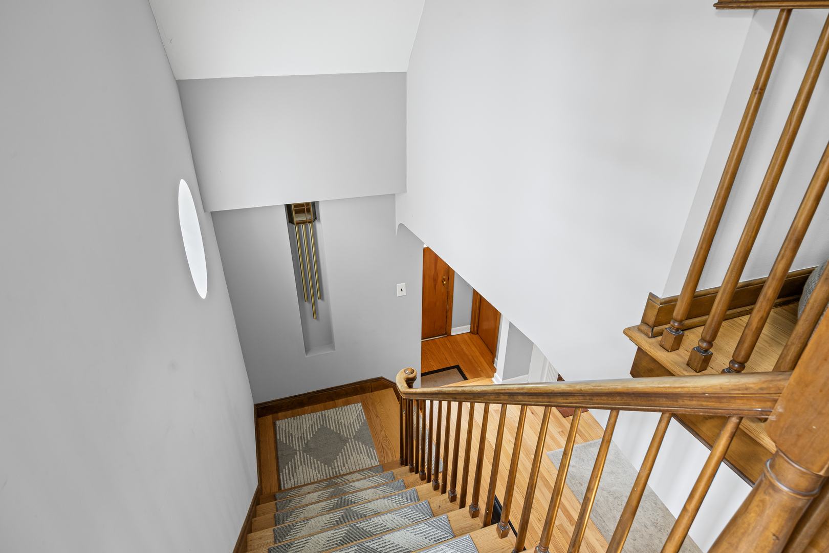 530 Byrd Road Riverside, IL 60546 - Photo 7 of 23 a view of stairs
