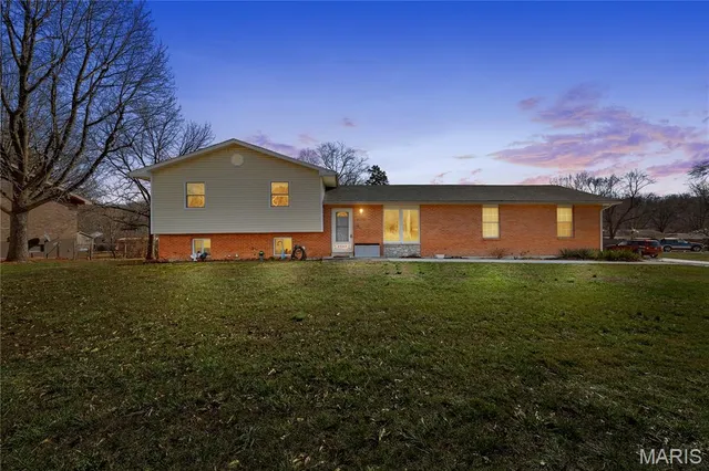 $275,000 | 4088 Carol Park Road, House Springs, MO 63051