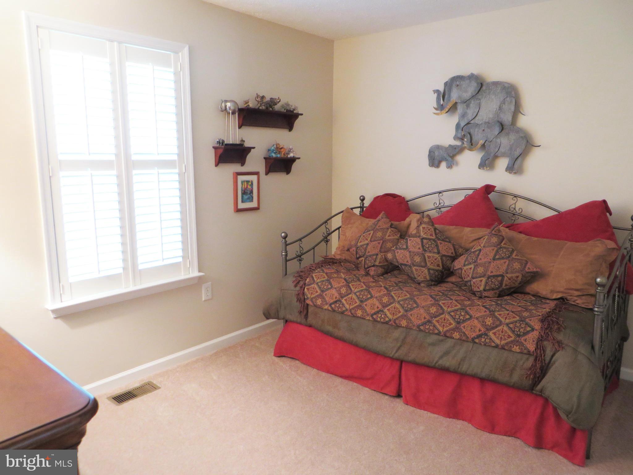 275 Hilltop Road Lusby, MD 20657 - Photo 18 of 30 Third bedroom