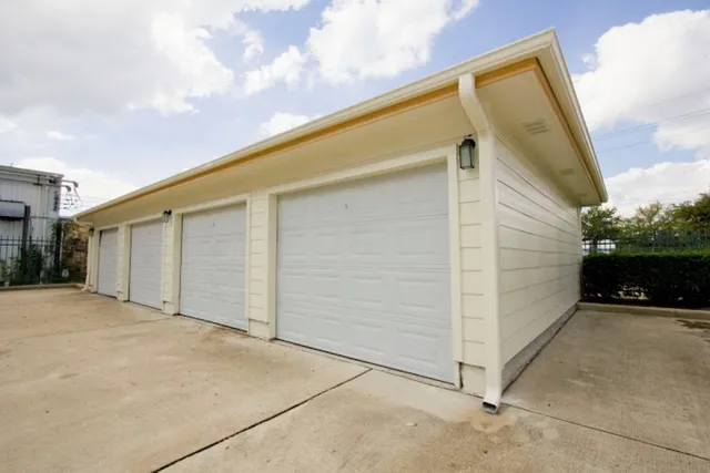 a view of a garage