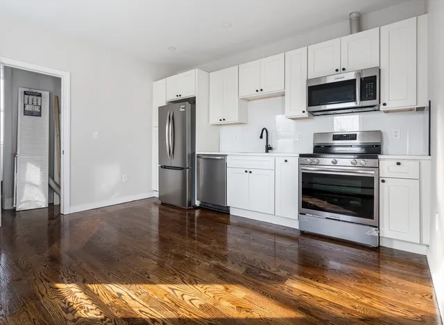 $2,100 | 23 Courtland Street, Unit 1, Everett, MA 02149