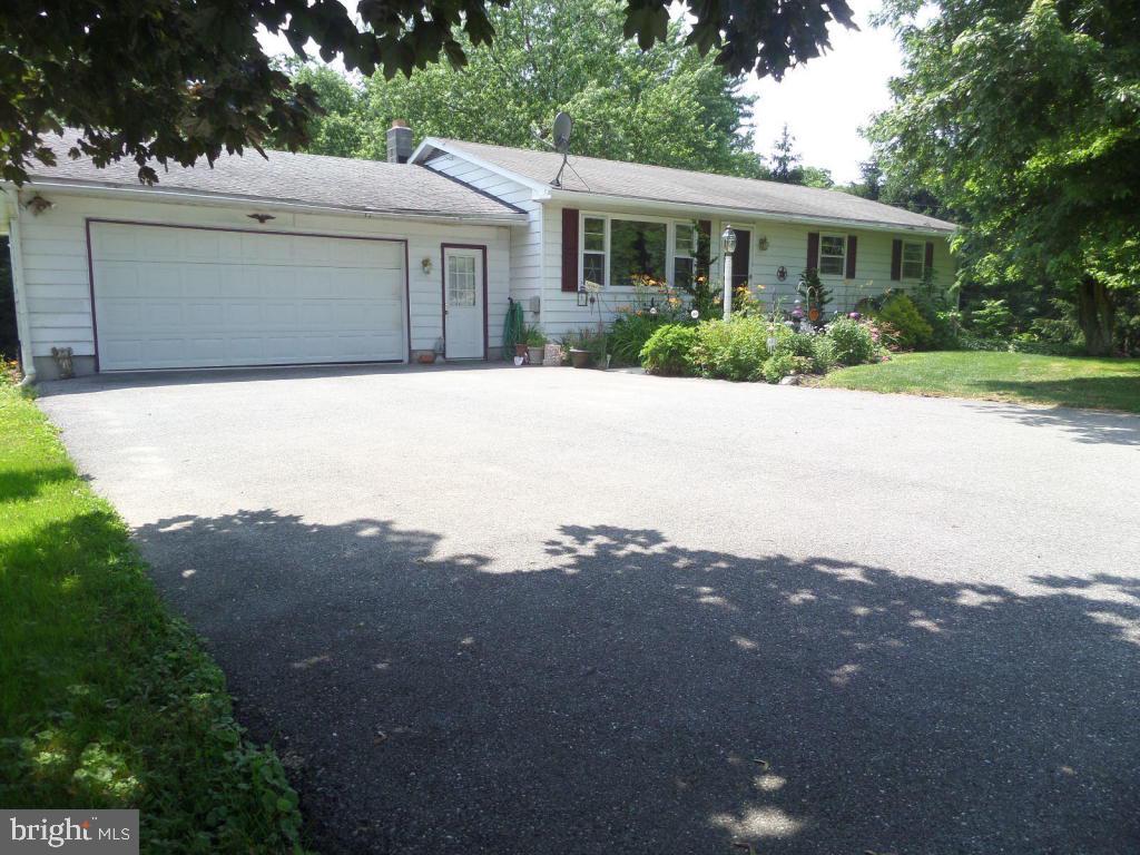 148 Fairview Road Manheim, PA 17545 - Photo 1 of 25