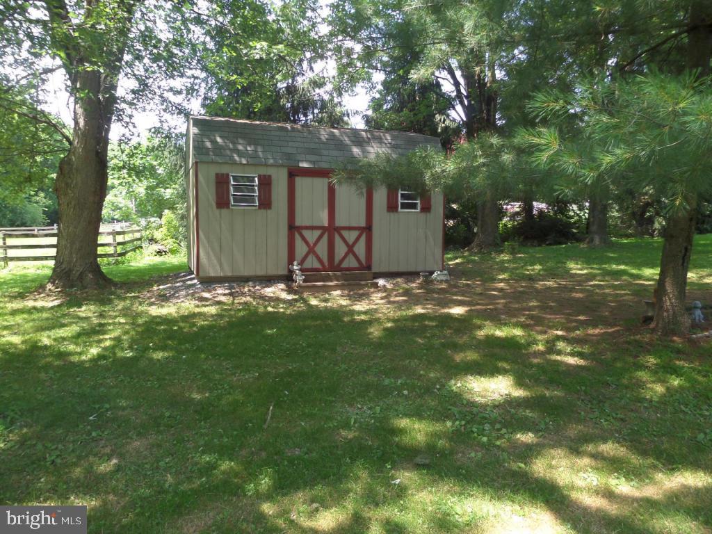 148 Fairview Road Manheim, PA 17545 - Photo 10 of 25