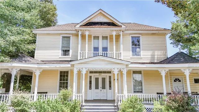 $365,000 | 200 West North 1st Street, Seneca, SC 29678