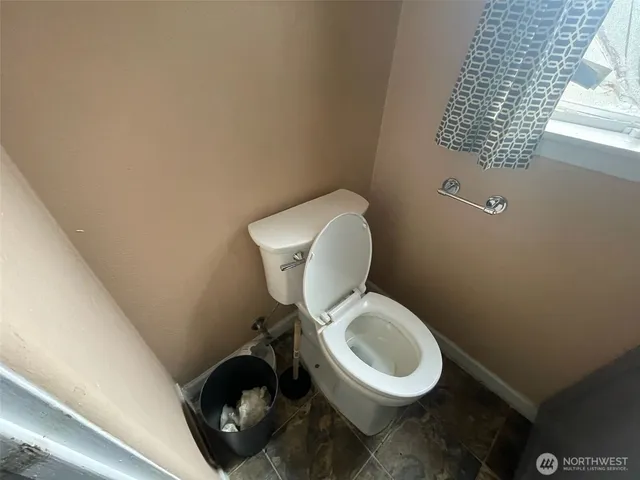 $379,900 | 845 North Devon Avenue, East Wenatchee, WA 98802