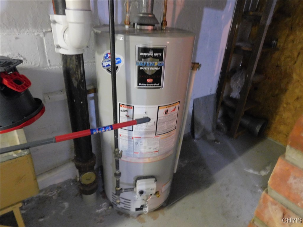 517 Coolidge Road Utica, NY 13502 - Photo 16 of 33 Hot Water heater
