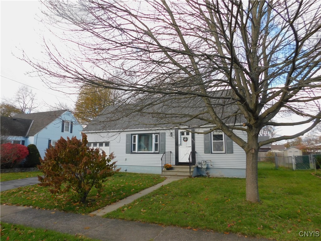 517 Coolidge Road Utica, NY 13502 - Photo 2 of 33