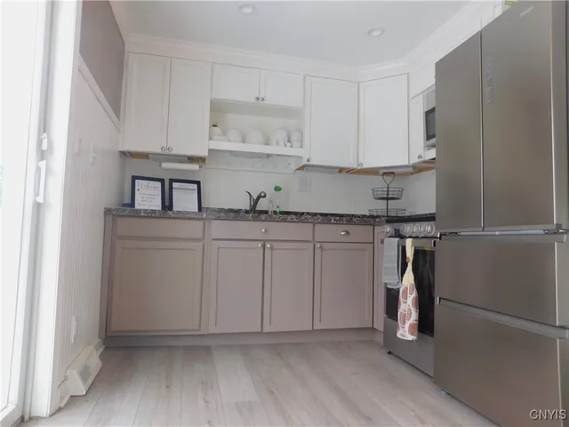 $194,900 | 517 Coolidge Road, Utica, NY 13502