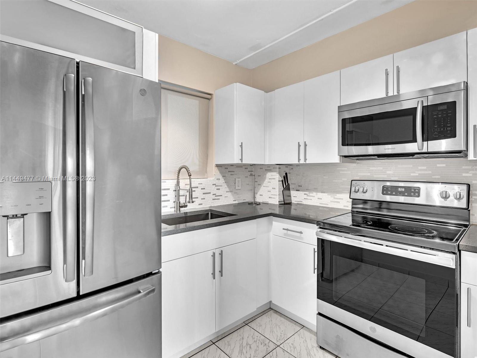 1345 Lincoln Road, Unit 706 Miami Beach, FL 33139 - Photo 4 of 36 Gallery Image 4