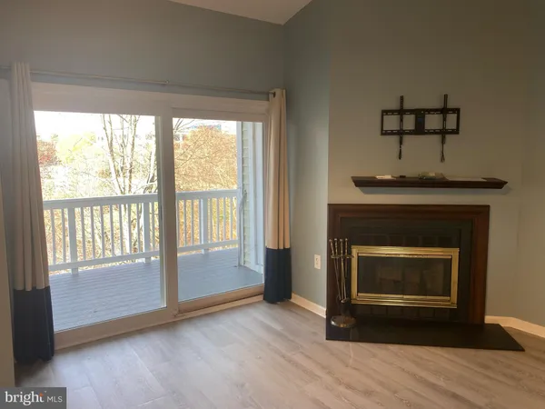 $2,800 | 2940 Yarling Court, Falls Church, VA 22042