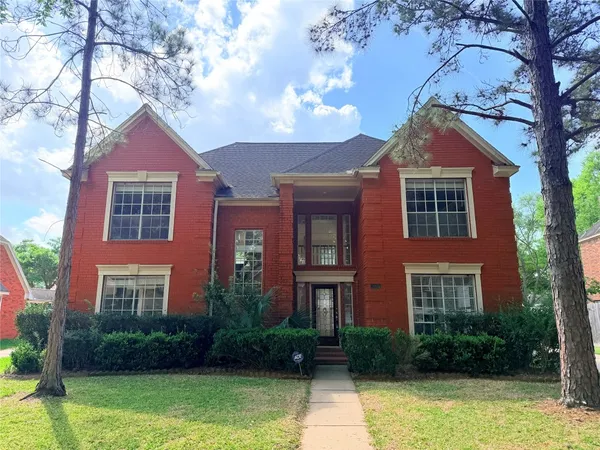 $2,575 | 3306 Vista Lake Drive, Sugar Land, TX 77478