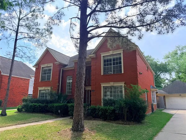 $2,575 | 3306 Vista Lake Drive, Sugar Land, TX 77478