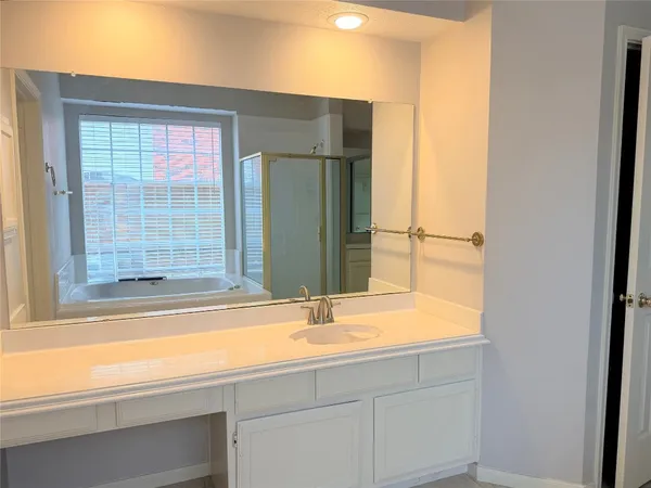 $2,575 | 3306 Vista Lake Drive, Sugar Land, TX 77478