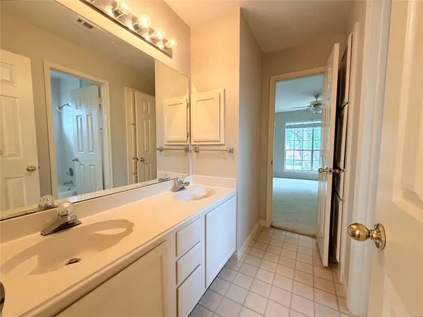 $2,575 | 3306 Vista Lake Drive, Sugar Land, TX 77478