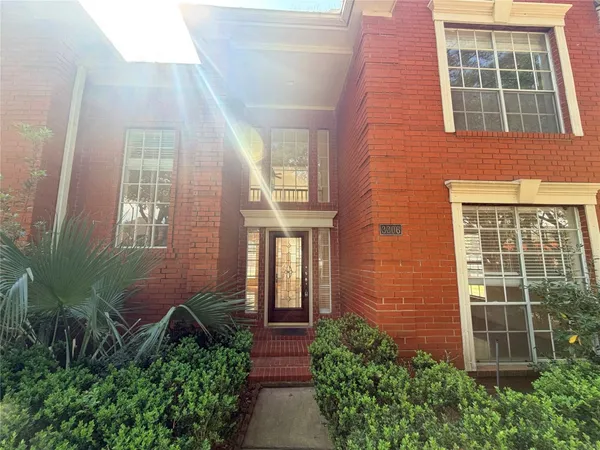 $2,575 | 3306 Vista Lake Drive, Sugar Land, TX 77478