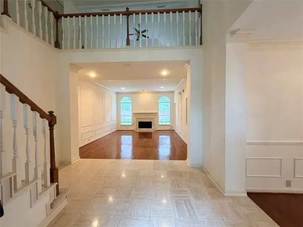 $2,575 | 3306 Vista Lake Drive, Sugar Land, TX 77478