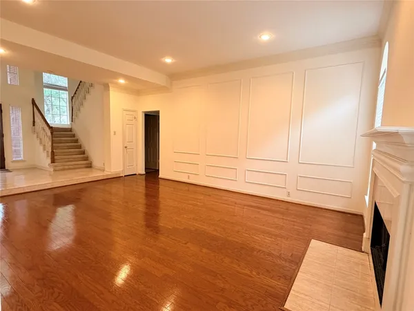 $2,575 | 3306 Vista Lake Drive, Sugar Land, TX 77478