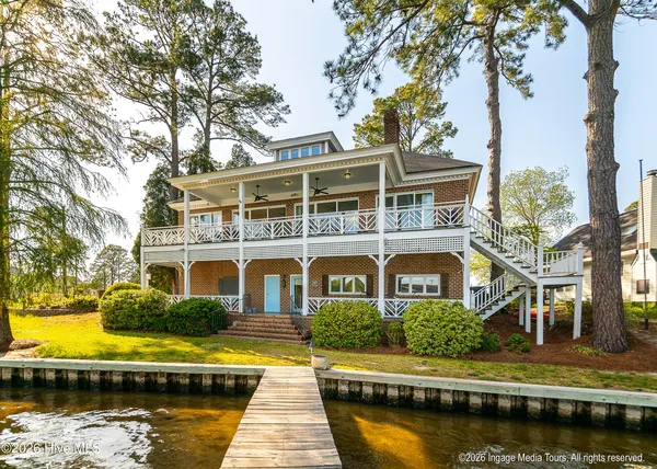$1,390,000 | 423 Handy's Point Lane, Bath, NC 27808