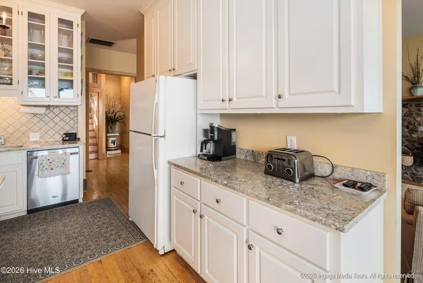 $1,390,000 | 423 Handy's Point Lane, Bath, NC 27808