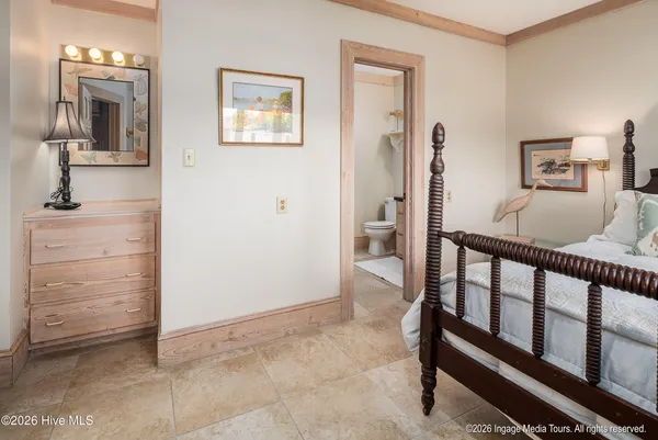 $1,390,000 | 423 Handy's Point Lane, Bath, NC 27808
