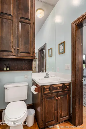 $1,390,000 | 423 Handy's Point Lane, Bath, NC 27808