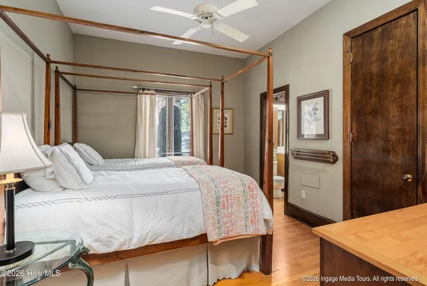 $1,390,000 | 423 Handy's Point Lane, Bath, NC 27808