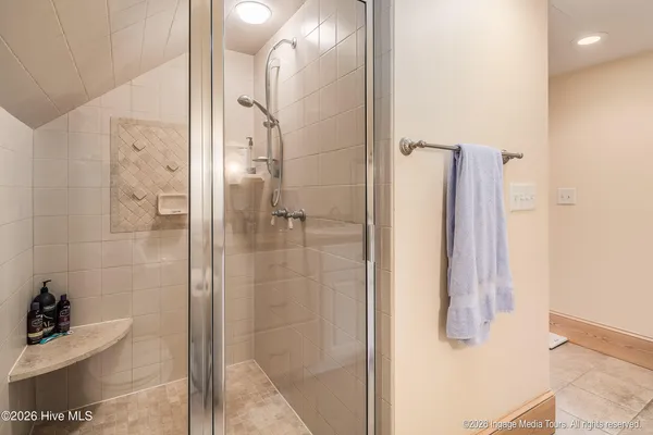 $1,390,000 | 423 Handy's Point Lane, Bath, NC 27808