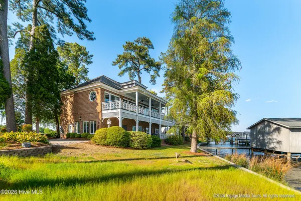 $1,390,000 | 423 Handy's Point Lane, Bath, NC 27808