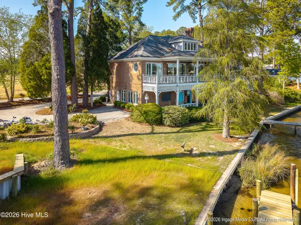 $1,390,000 | 423 Handy's Point Lane, Bath, NC 27808