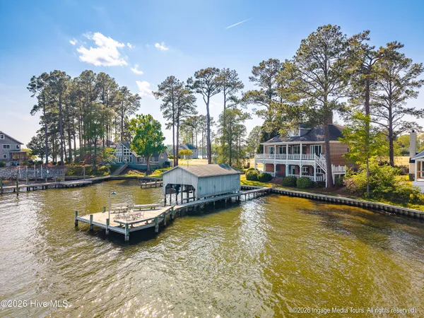$1,390,000 | 423 Handy's Point Lane, Bath, NC 27808