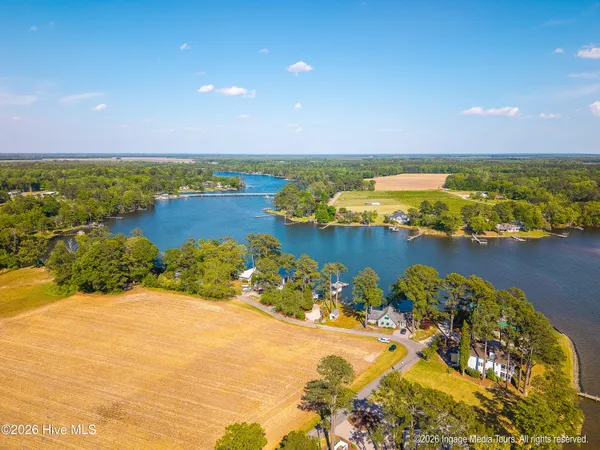 $1,390,000 | 423 Handy's Point Lane, Bath, NC 27808