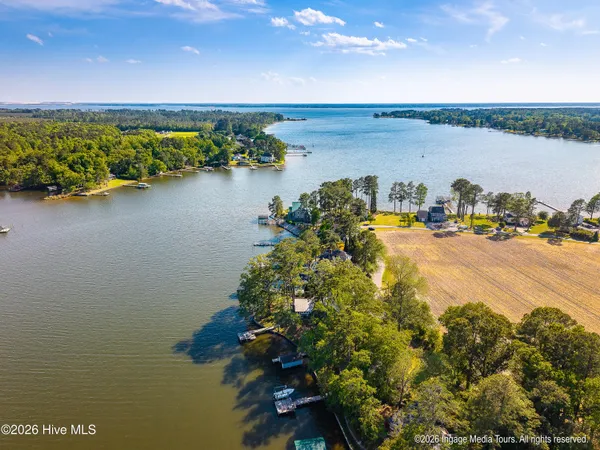 $1,390,000 | 423 Handy's Point Lane, Bath, NC 27808