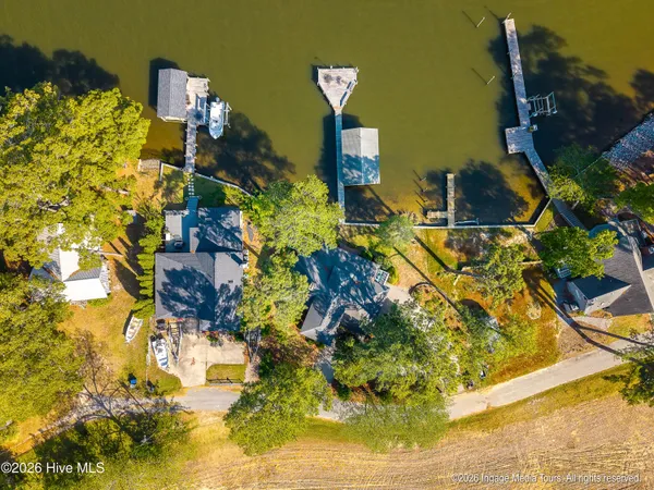 $1,390,000 | 423 Handy's Point Lane, Bath, NC 27808